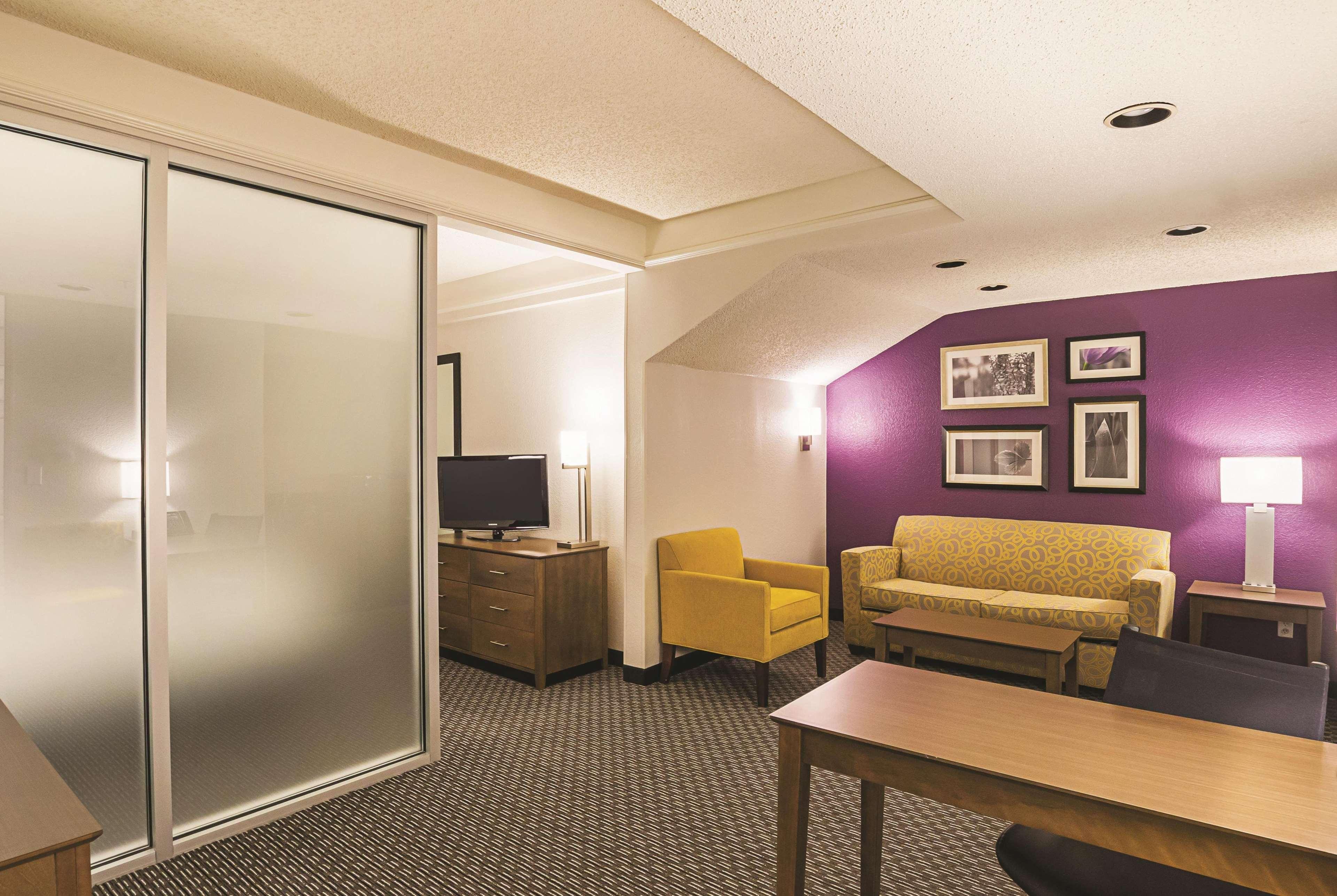La Quinta By Wyndham Fort Worth North Exterior photo