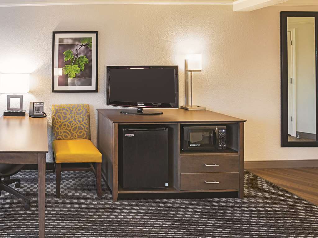 La Quinta By Wyndham Fort Worth North Room photo